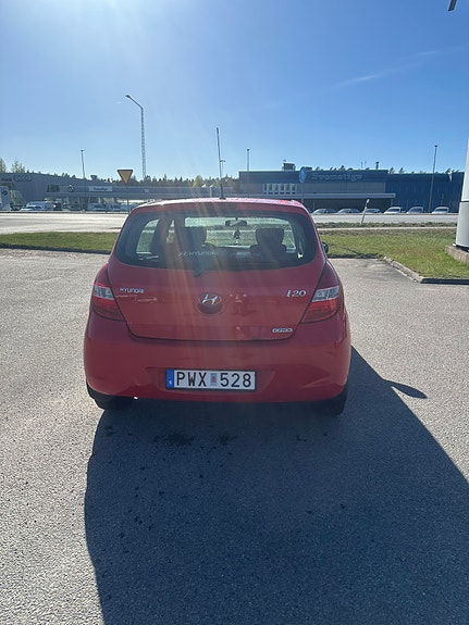 Hyundai i20 4 of 5