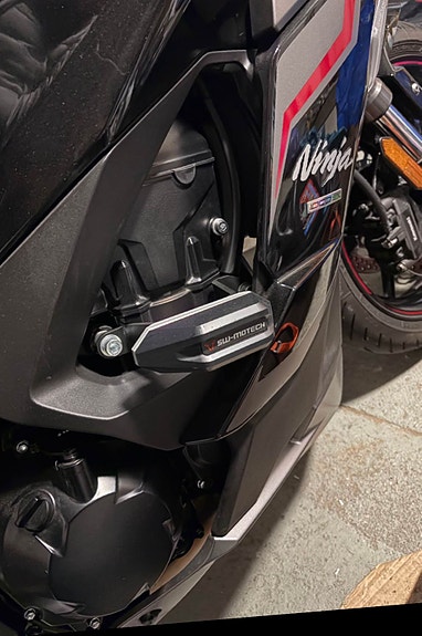 Kawasaki Ninja Z1000SX 4 of 4