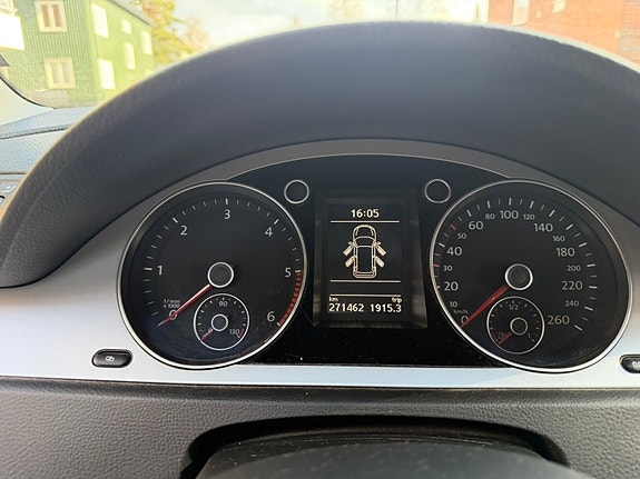Volkswagen Passat 5 of 5