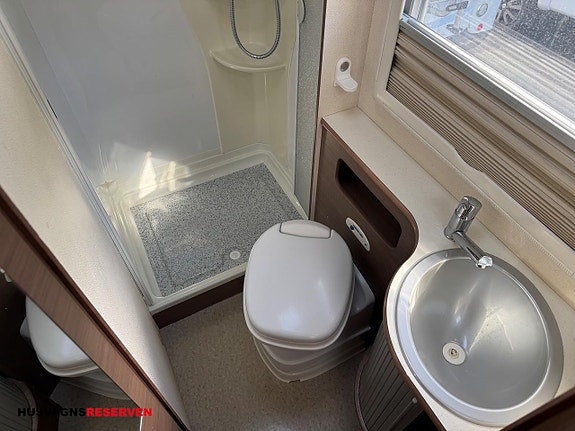 Adria 677 SP 12 of 15