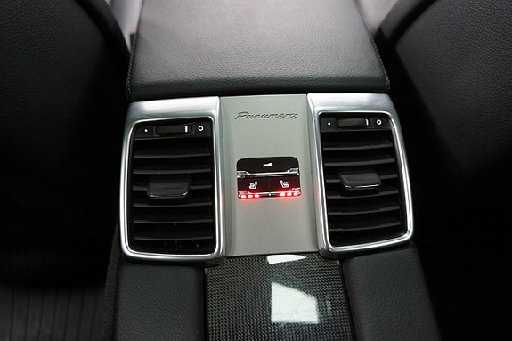 Porsche Panamera S 15 of 21