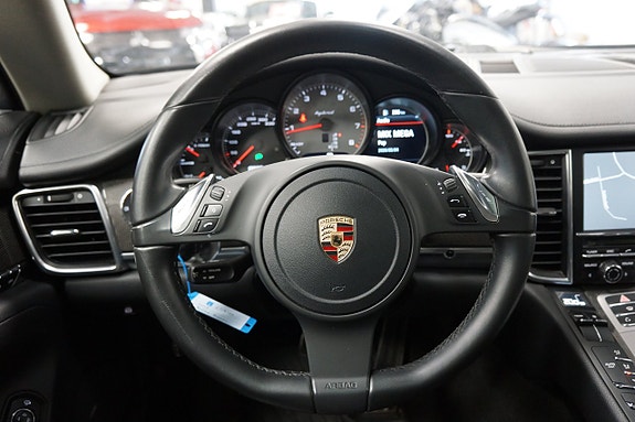 Porsche Panamera S 9 of 21