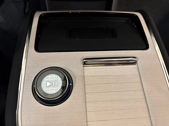 Volvo EX90 20 of 28