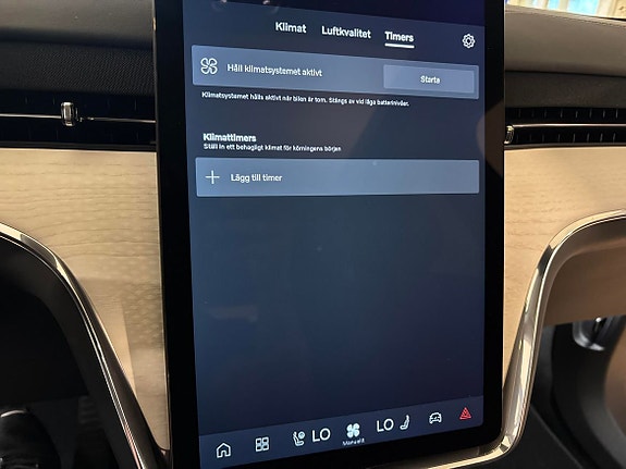 Volvo EX90 16 of 28