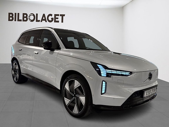 Volvo EX90 5 of 28