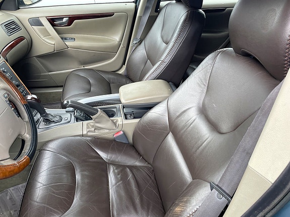 Volvo XC70 7 of 7