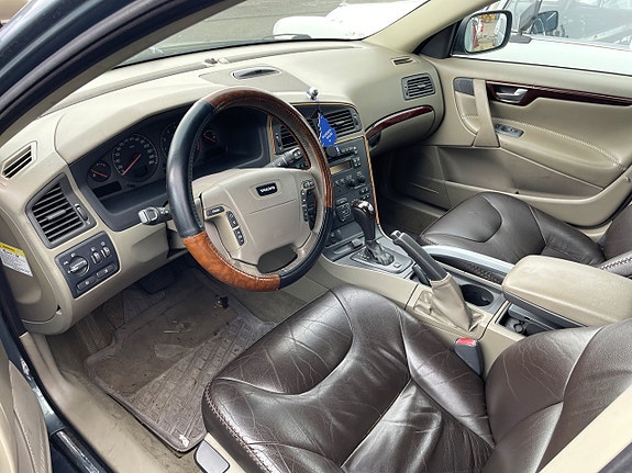 Volvo XC70 6 of 7