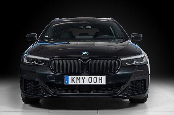 BMW 520d 4 of 5