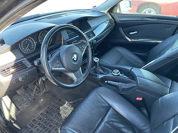 BMW 523i 6 of 6