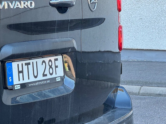 Opel Vivaro 14 of 16
