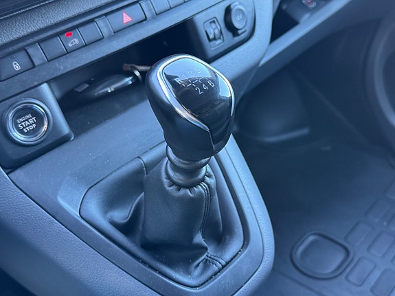 Opel Vivaro 5 of 5