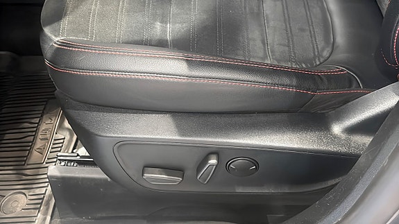 Ford Kuga 9 of 12
