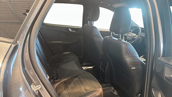 Ford Kuga 5 of 5