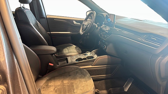 Ford Kuga 3 of 5