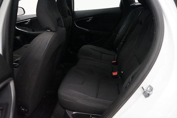 Volvo V40 15 of 18