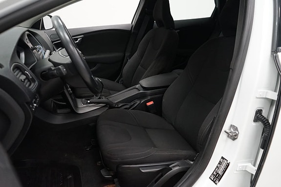 Volvo V40 7 of 18