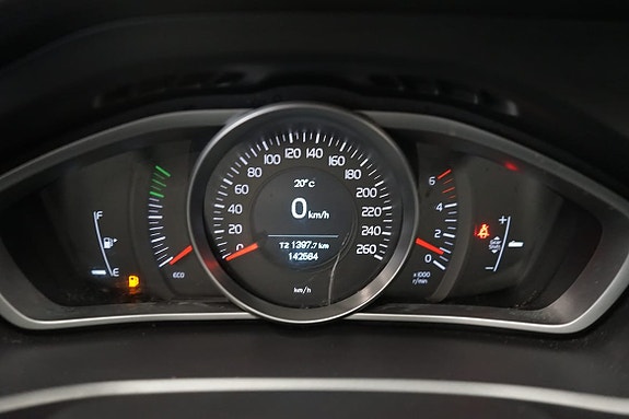 Volvo V40 10 of 18