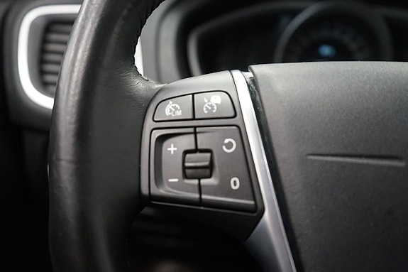 Volvo V40 9 of 18