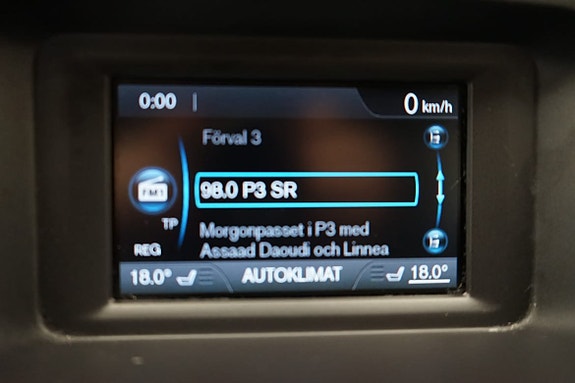 Volvo V40 12 of 18