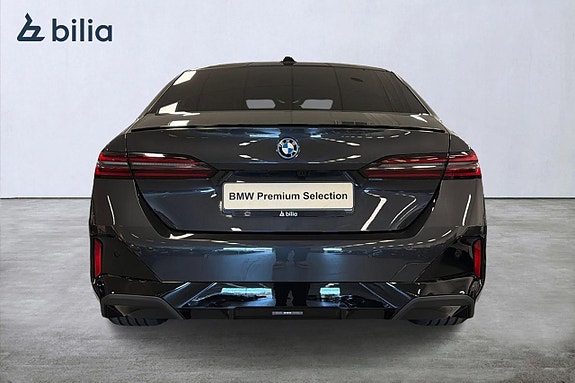 BMW 530e 4 of 18