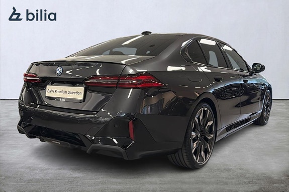 BMW 530e 17 of 18