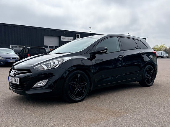 Hyundai i30 2 of 5