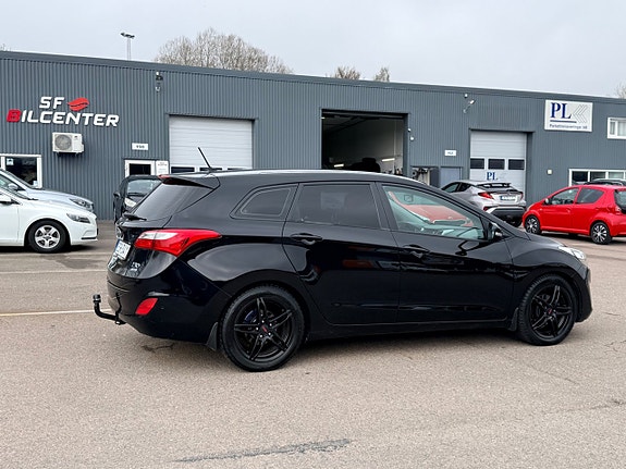 Hyundai i30 4 of 5