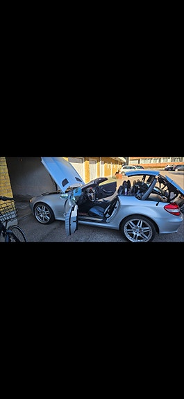 Mercedes-Benz SLK200 3 of 4