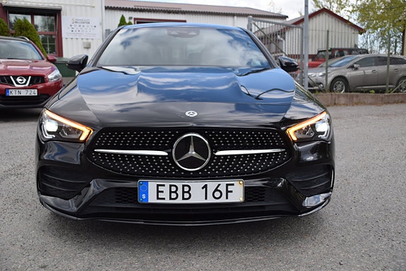 Mercedes-Benz CLA200 2 of 5
