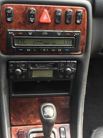 Mercedes-Benz CLK320 3 of 5