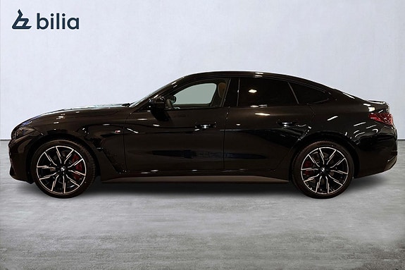 BMW i4 3 of 5