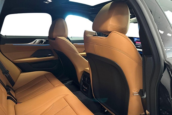 BMW i4 7 of 20