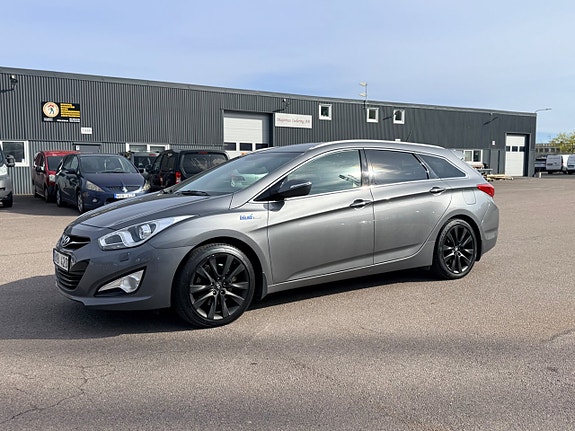 Hyundai i40 2 of 5