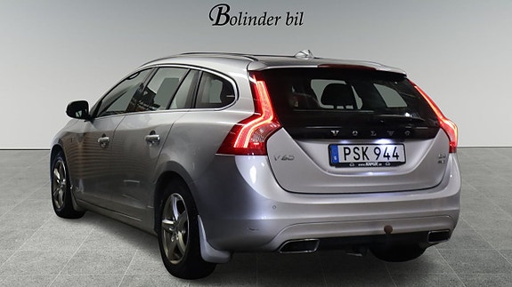 Volvo V60 4 of 24