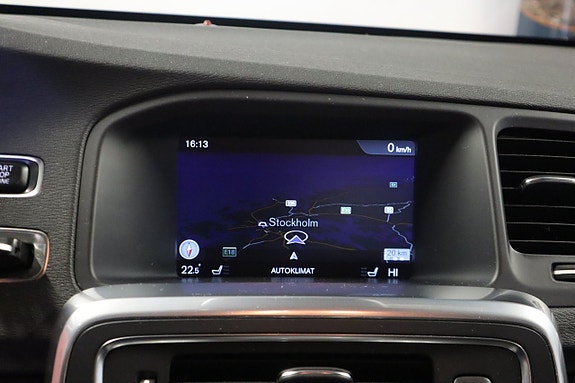 Volvo V60 14 of 24