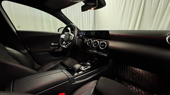 Mercedes-Benz A250 21 of 24