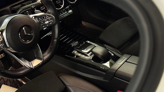 Mercedes-Benz A250 20 of 24