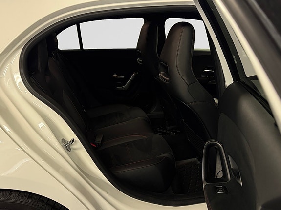 Mercedes-Benz A250 23 of 24