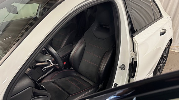 Mercedes-Benz A250 12 of 24