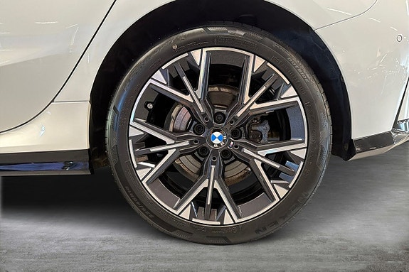 BMW 120 15 of 18