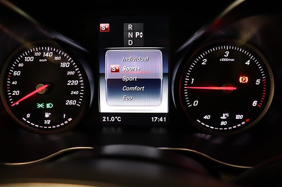 Mercedes-Benz GLC220 d 25 of 26