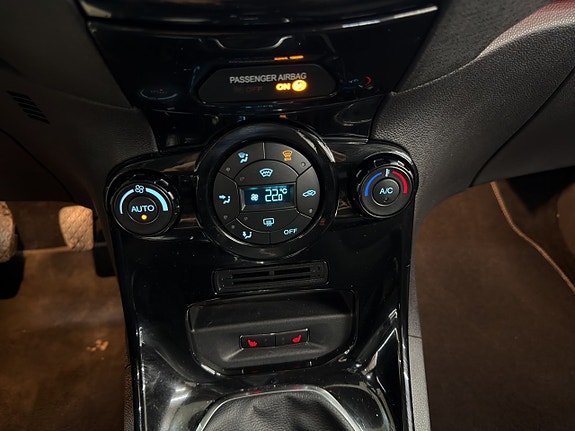Ford Fiesta 20 of 29