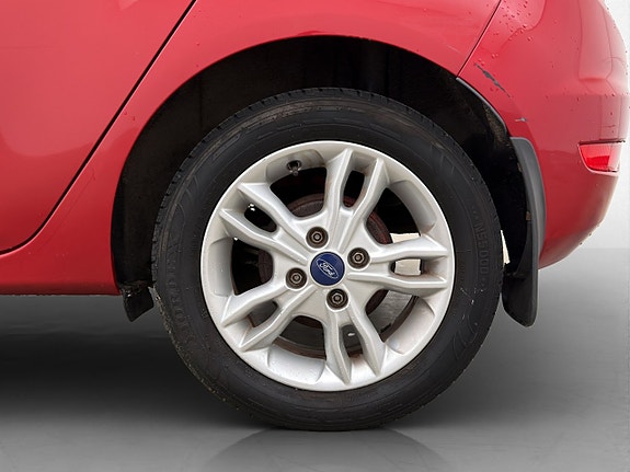 Ford Fiesta 27 of 29