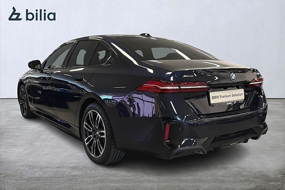 BMW 530e 2 of 18