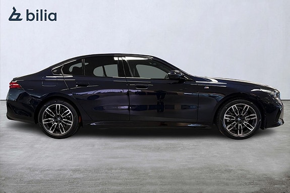 BMW 530e 16 of 18