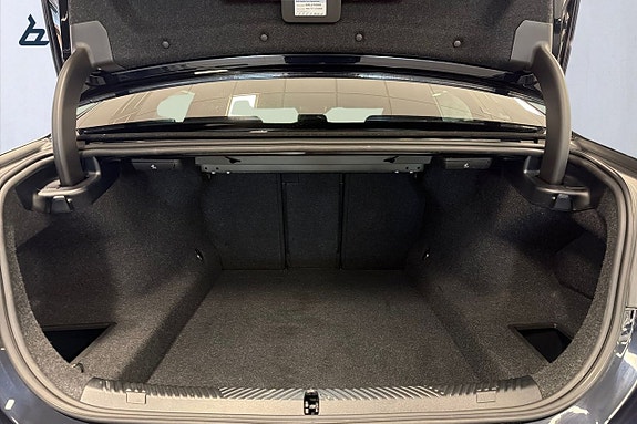 BMW 530e 10 of 18