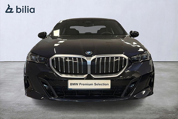 BMW 530e 5 of 18
