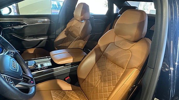 Audi A8 4 of 5