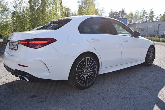 Mercedes-Benz C300 5 of 5