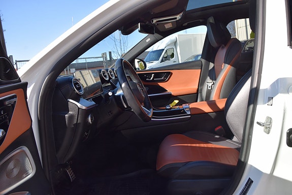 Mercedes-Benz C300 9 of 27